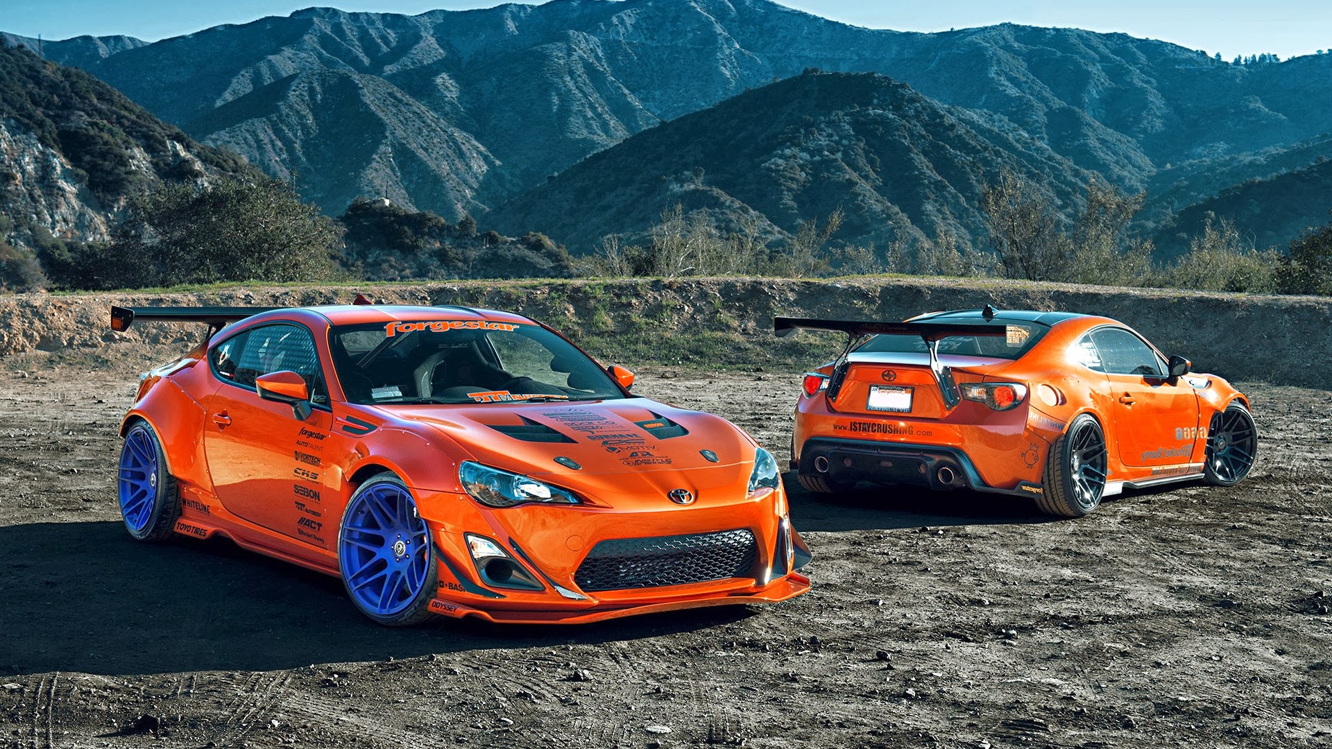 ماشین مسابقاتی جی تی نارنجی وصیران کار ریسیینگ